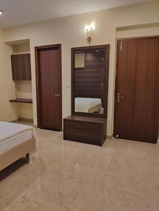 Tara Suites Premium Rooms In Central Indiranagar Μπανγκαλόρ Εξωτερικό φωτογραφία